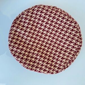 Burgundy and White knit Houndstooth Beret